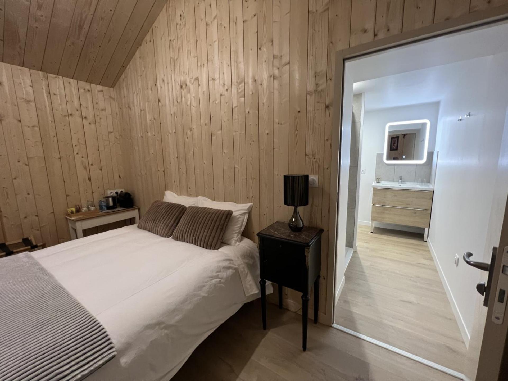 Au Logis De Bellefois - Chambres D'Hotes Neuville-du-Poitou Eksteriør billede